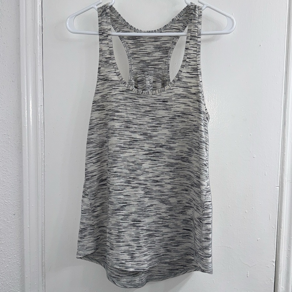 Lululemon Salute the Sun Singlet II
Tiger Space Dye Black White size 6 - Picture 6 of 10